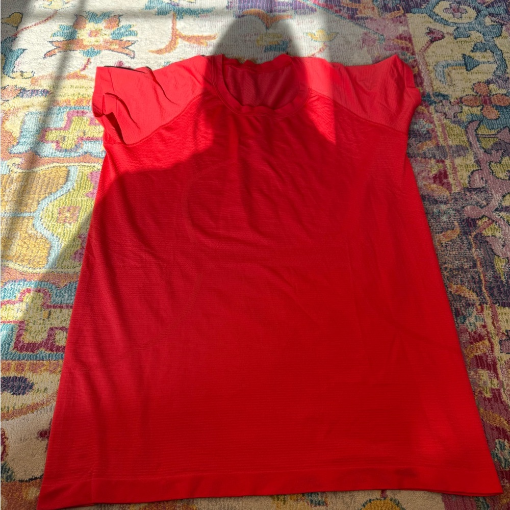 Lululemon Athletica coral swiftly tech tee